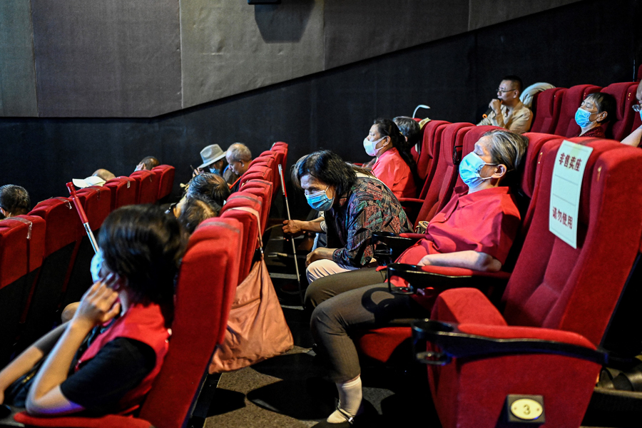 Talking movies: The Chinese cinema bringing film to blind audiences