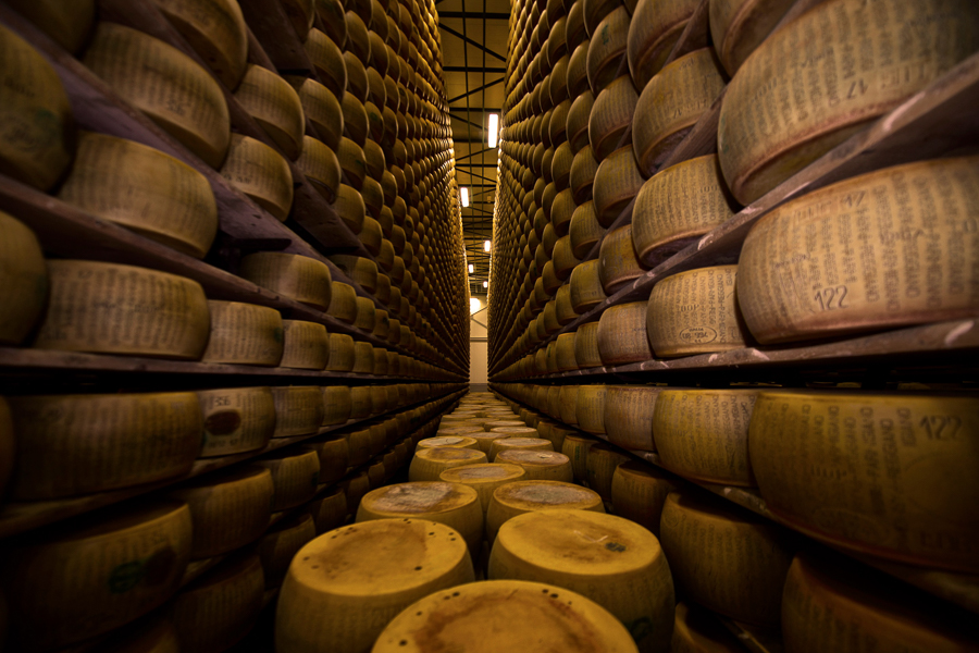 Can the digital tracing of Parmigiano Reggiano wheels put an end to counterfeiting?