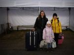 Stay or go? Ukraine refugees torn between safety and home