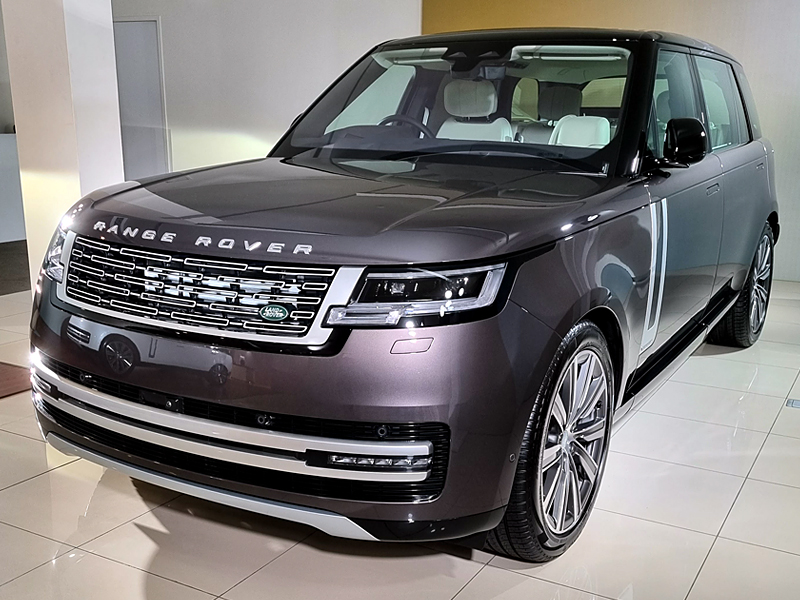 Unwrapping The 2022 Range Rover - Forbes India