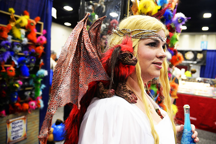 'Game of Thrones' and 'Lord of the Rings' fans ready for battle as Comic-Con returns
