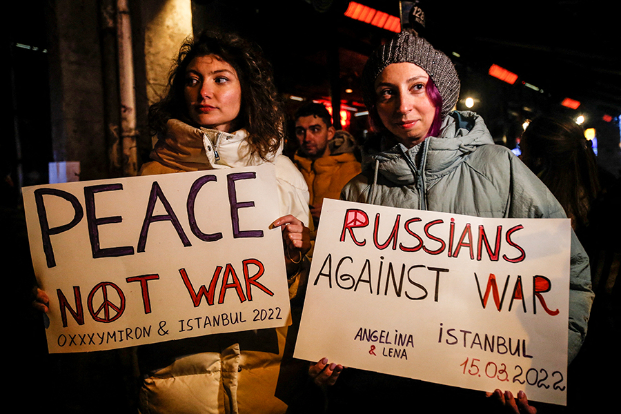 A Russian rapper brings his banned antiwar message to Istanbul