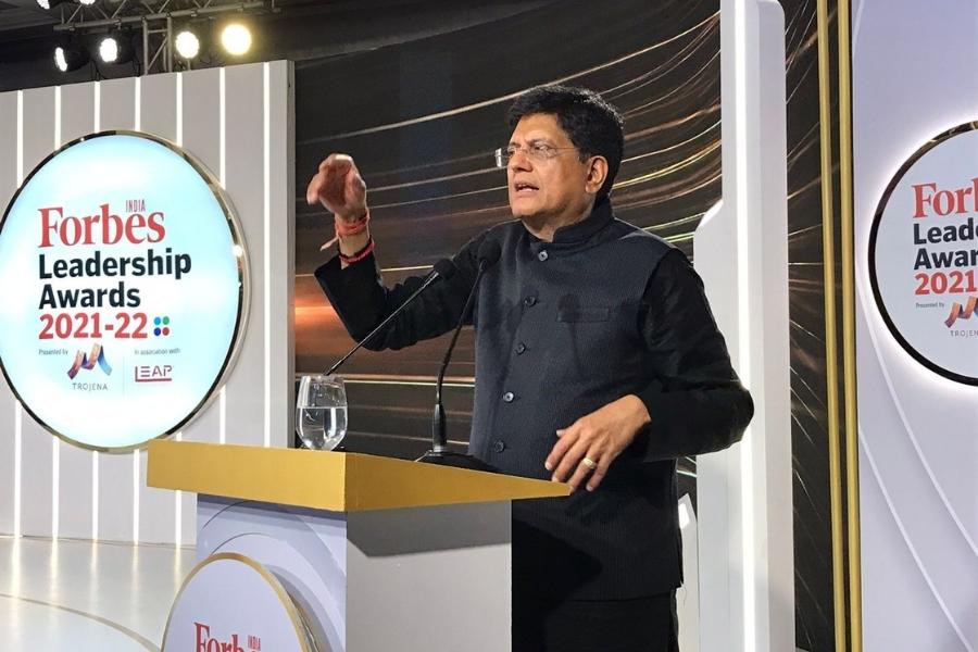 Piyush Goyal: It's now a race between the manufacturing and services sector to reach <img trillion exports in 10 years