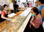 Cheap mealboxes give a taste of Hong Kong's economic woes