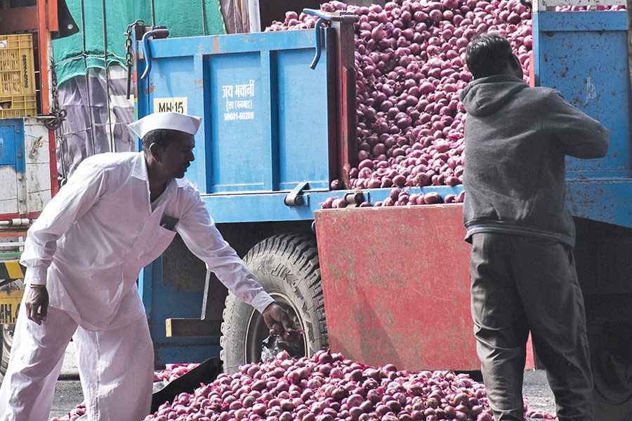 Morning Buzz: Onion traders strike in Nashik, FPIs trim exposure to government bonds and more