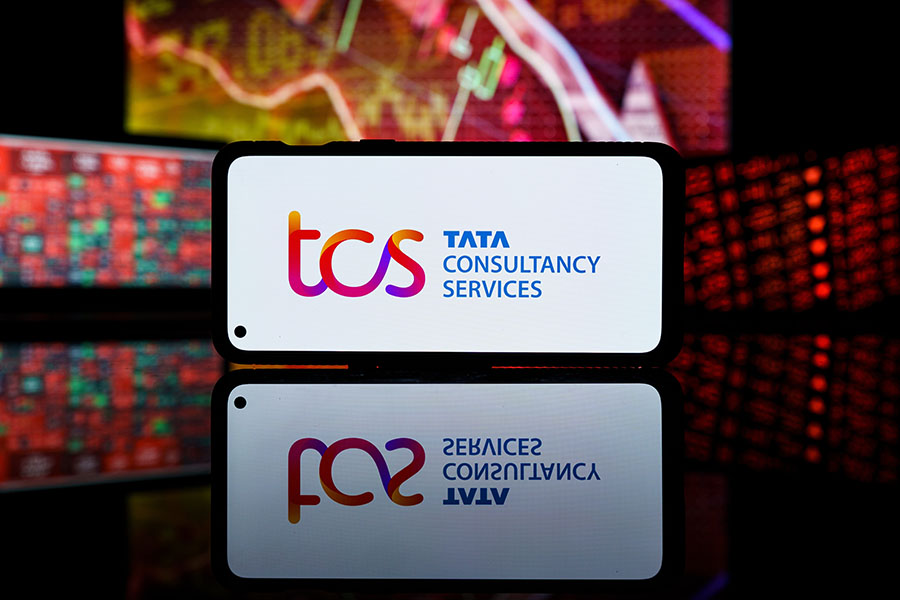 Morning Buzz: TCS buyback sees 7x tendering, fintechs go slow on small loans, and more