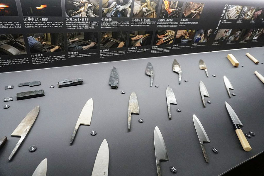 Japan's hand-forged knives shine light on samurai metallurgy