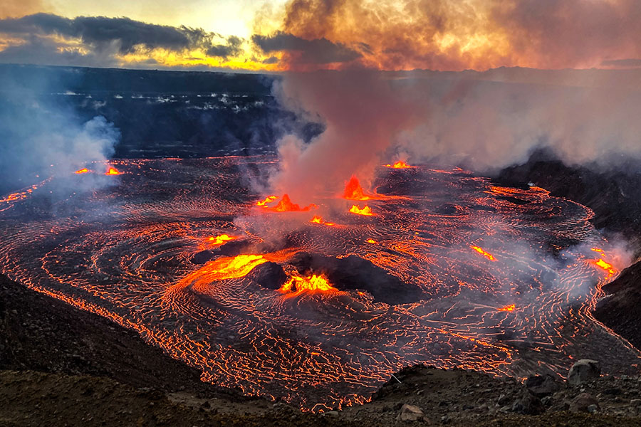 Photo of the day: Kilauea volcano is active again