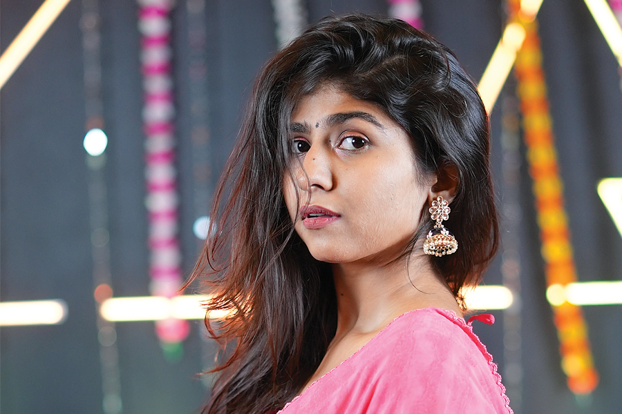 I love the idea of having the freedom to create content and make people smile: Chandni Bhabhda