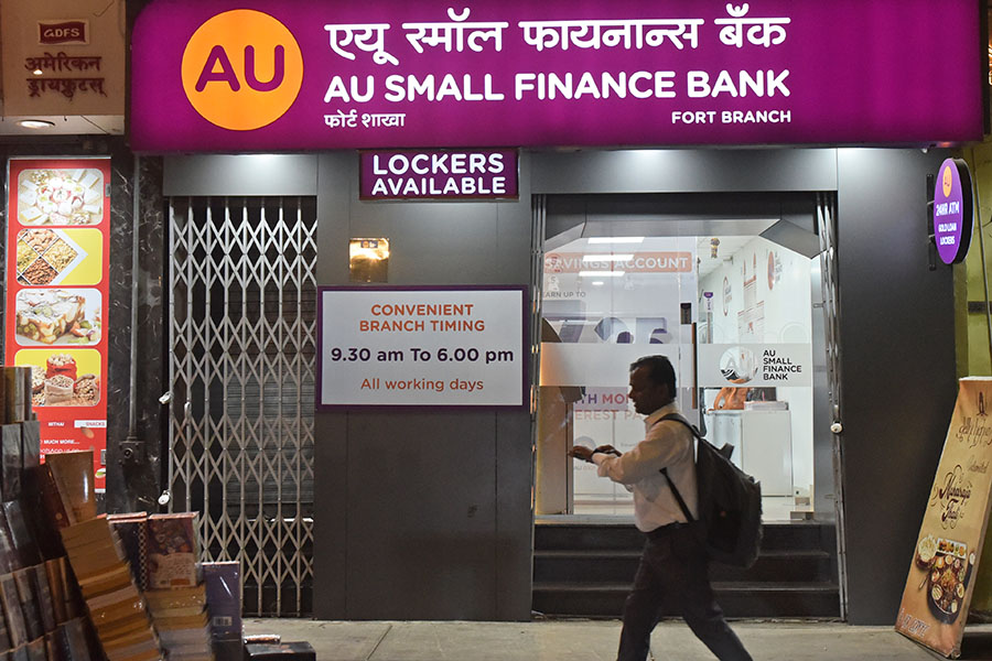 Morning Buzz: AU Small Finance Bank eyes Fincare SFB for acquisition, India Inc faces higher borrowing costs, and more