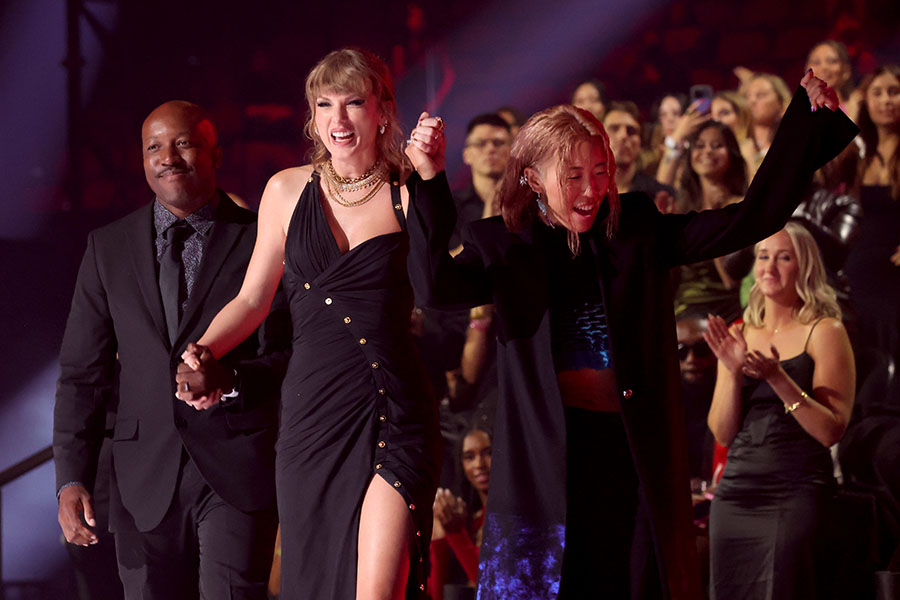 MTV Video Music Awards 2023: Taylor Swift sweeps awards, then fangirls four hours of performances on stage