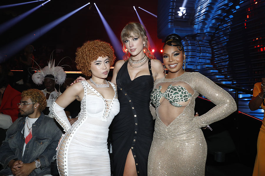 MTV Video Music Awards 2023: Taylor Swift sweeps awards, then fangirls four hours of performances on stage