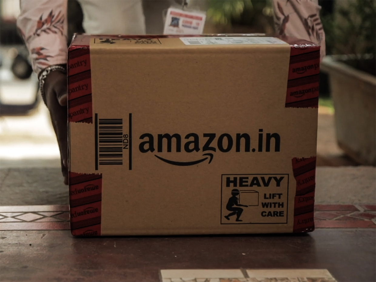 010 Contactless delivery by Amazon