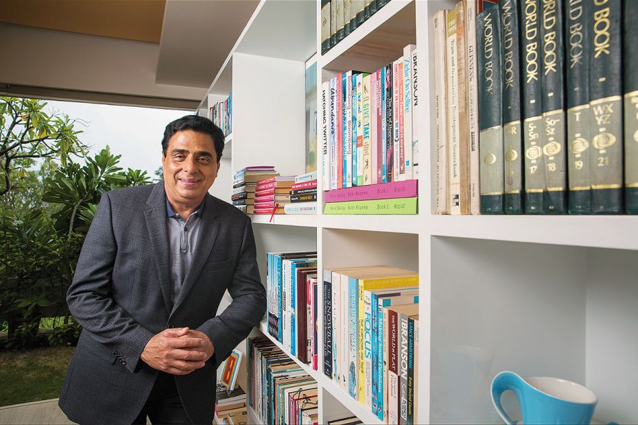 15.Ronnie Screwvala - Mexy Xavier