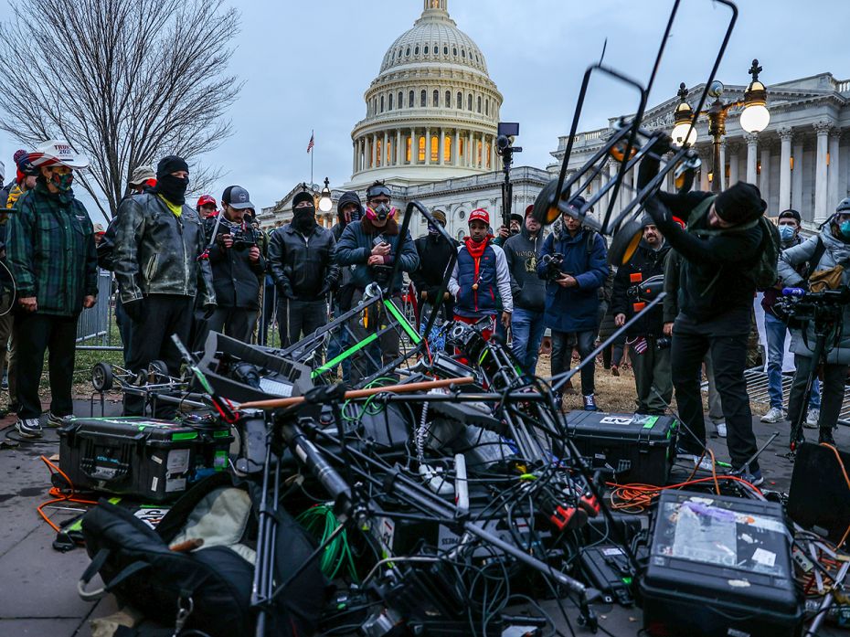 Trump supporters breach US Capitol
